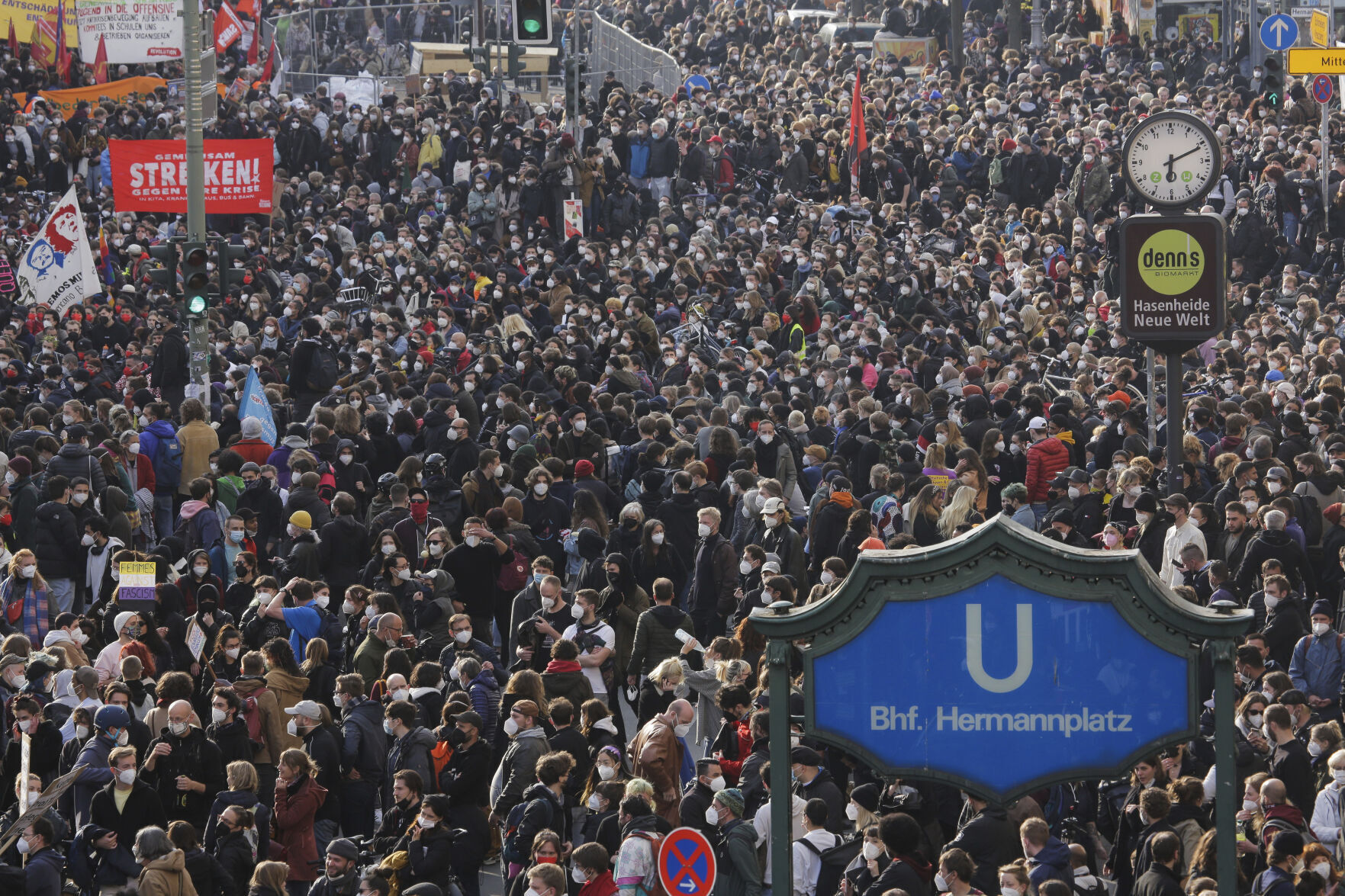 APTOPIX Virus Outbreak May Day